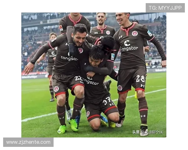 托基联迎战西布朗全力争胜期待精彩对决展现足球魅力