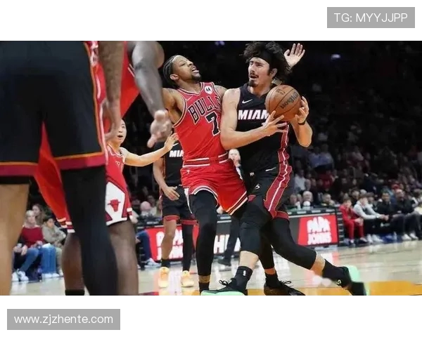 热火与公牛激战第2场球迷期待精彩对决与逆转奇迹 热火与公牛激战第2场球迷期待精彩对决与逆转奇迹